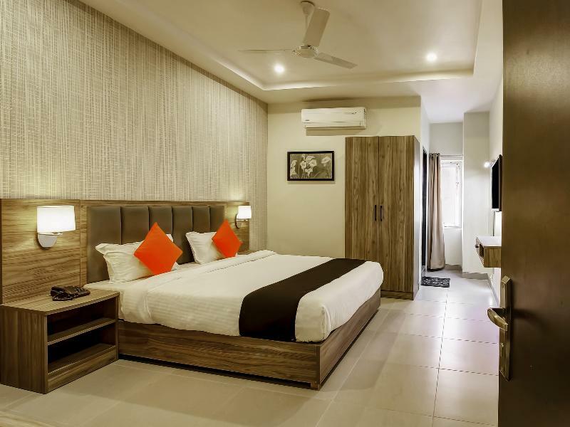 Capital O 28086 Sindhura Grand Hotell Hyderabad Eksteriør bilde